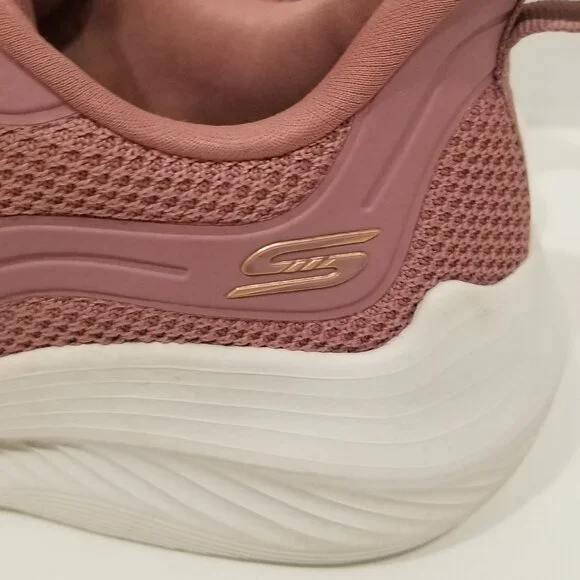 Ladies' Skechers Bobs Squad Waves Sneakers, Size 7.5, EUC - Picture 11 of 15